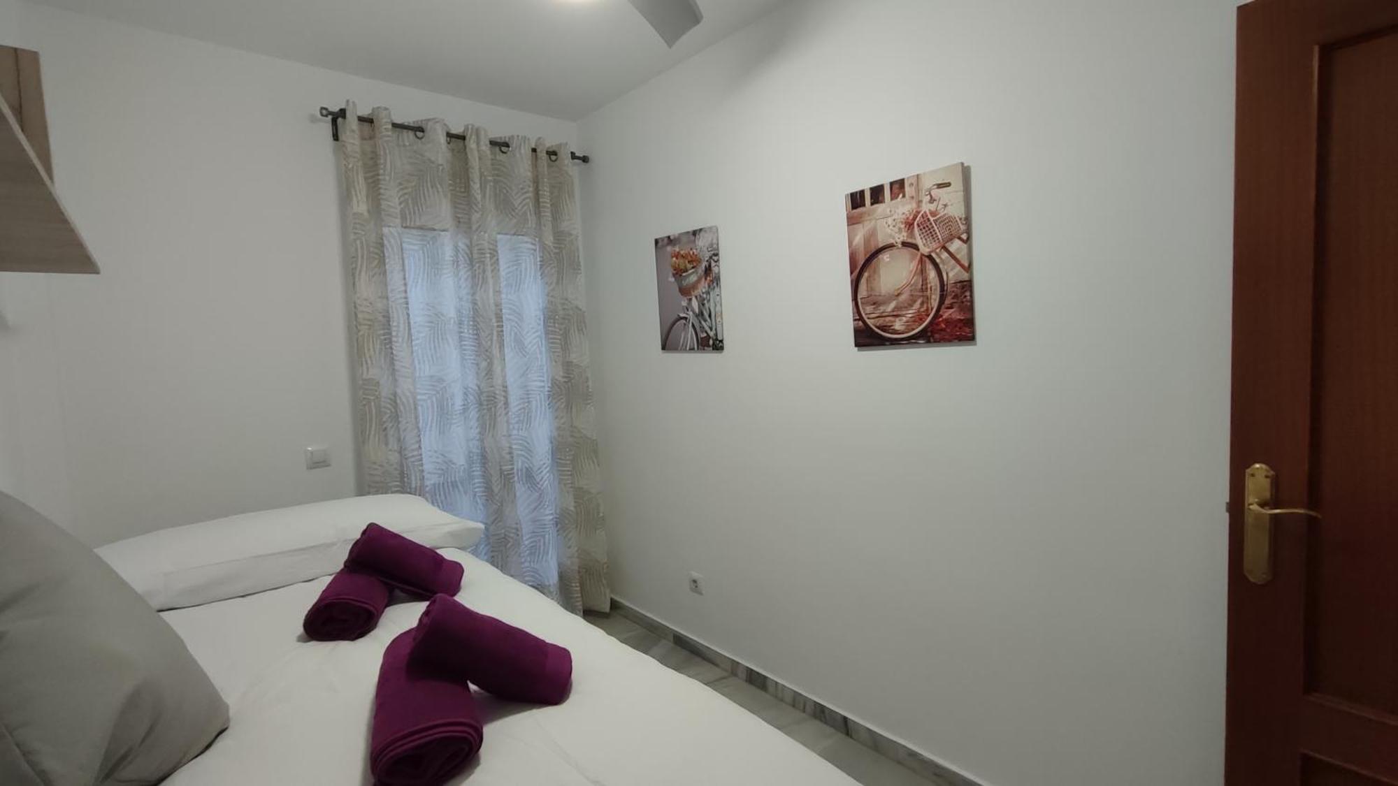 Apartamentos Málaga junto al Centro Esterno foto